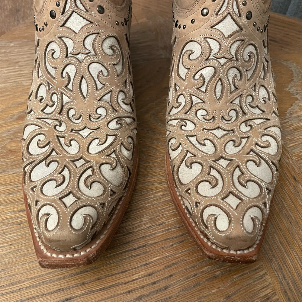 Lucchese Curly Cutout Leather Cowgirl Boots 7.5B